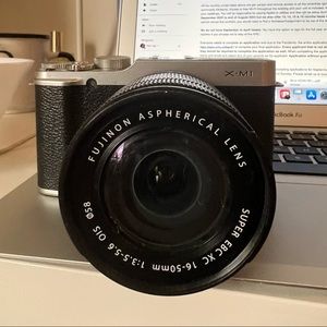 Fujifilm X-M1 camera